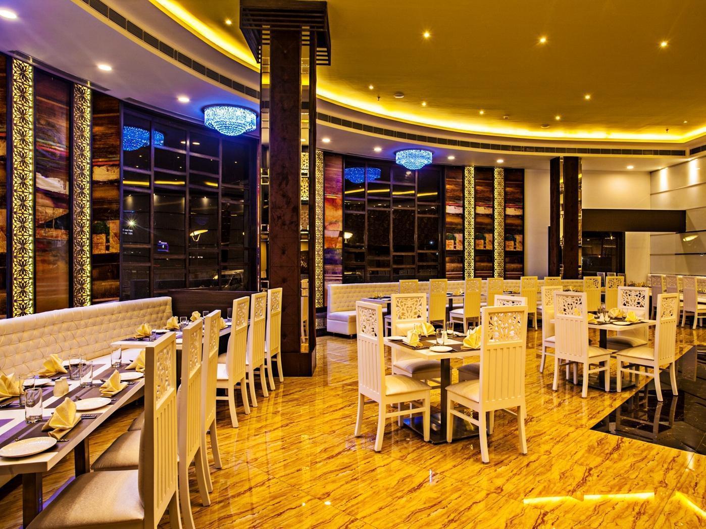 Golden Chariot Vasai Hotel Kültér fotó