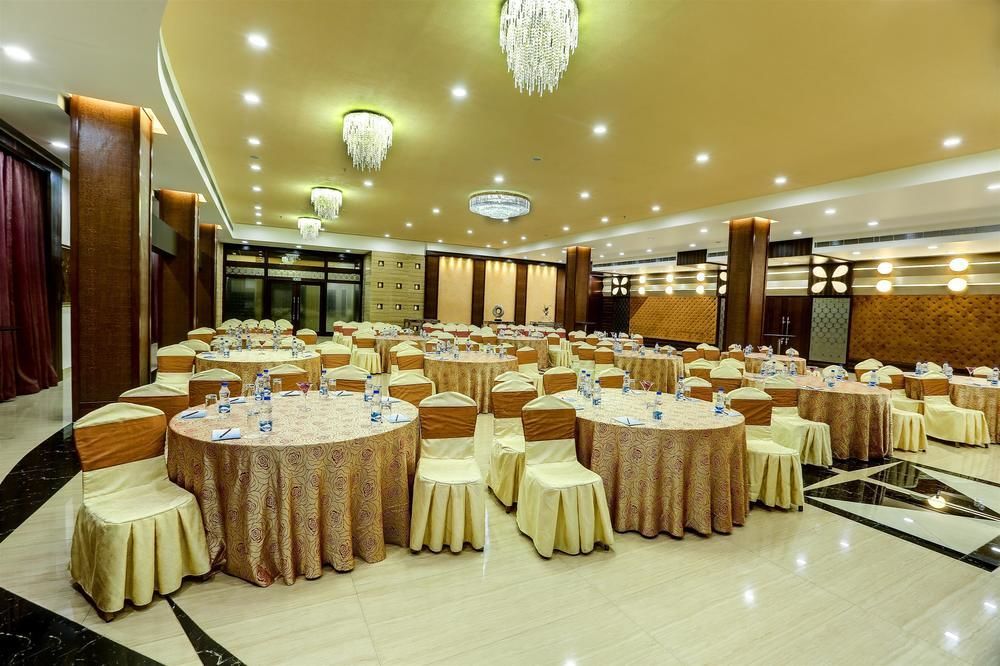 Golden Chariot Vasai Hotel Kültér fotó