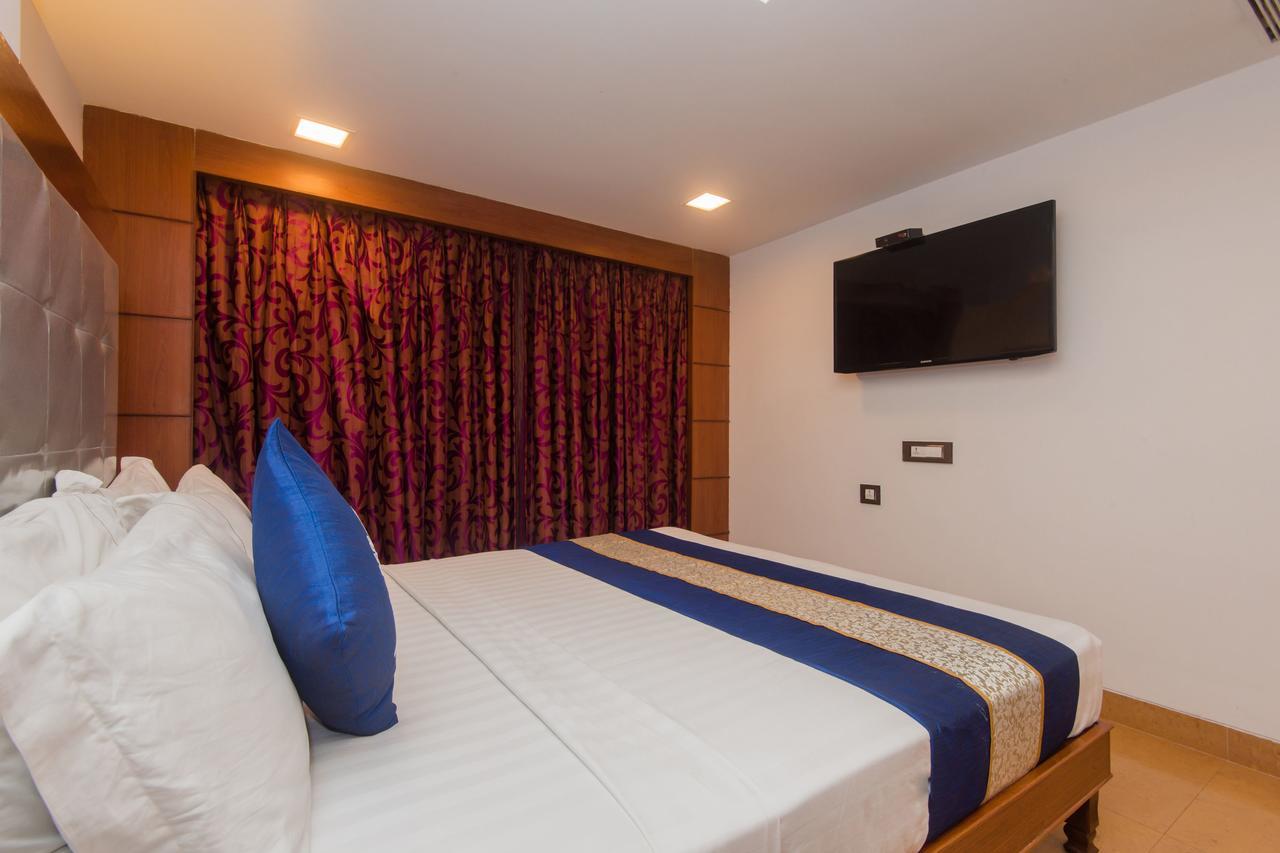 Golden Chariot Vasai Hotel Kültér fotó