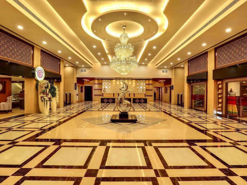 Golden Chariot Vasai Hotel Kültér fotó