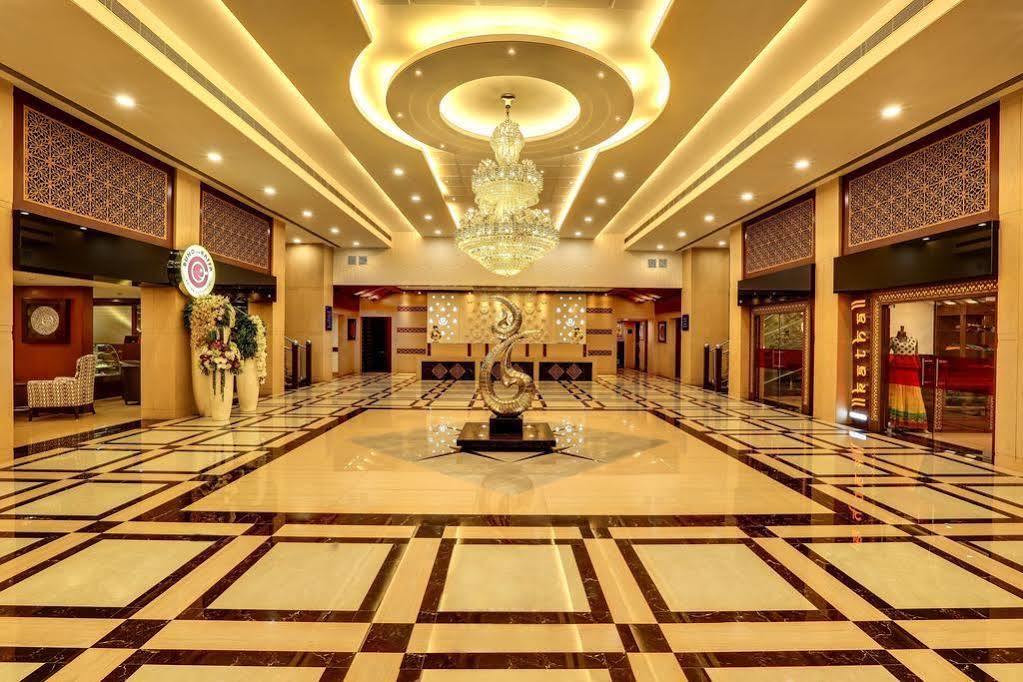 Golden Chariot Vasai Hotel Kültér fotó